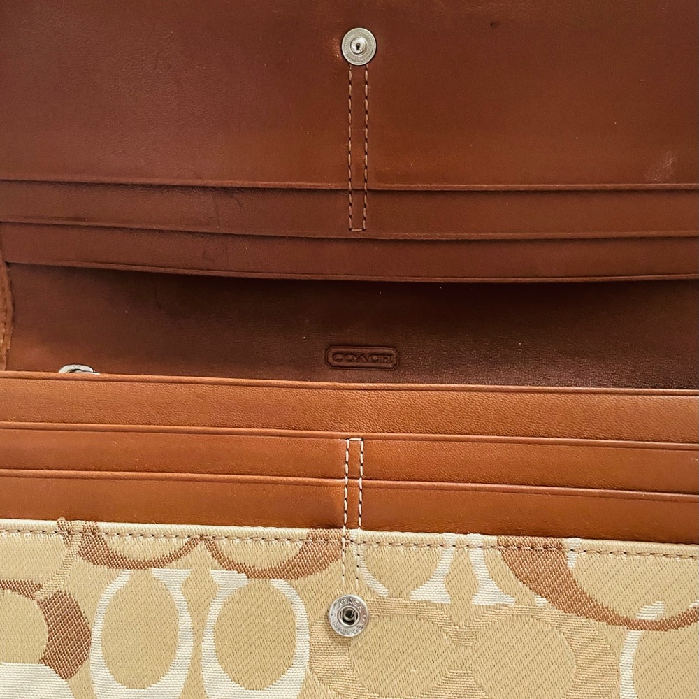 Coach Long Wallet - Picture 4 of 13